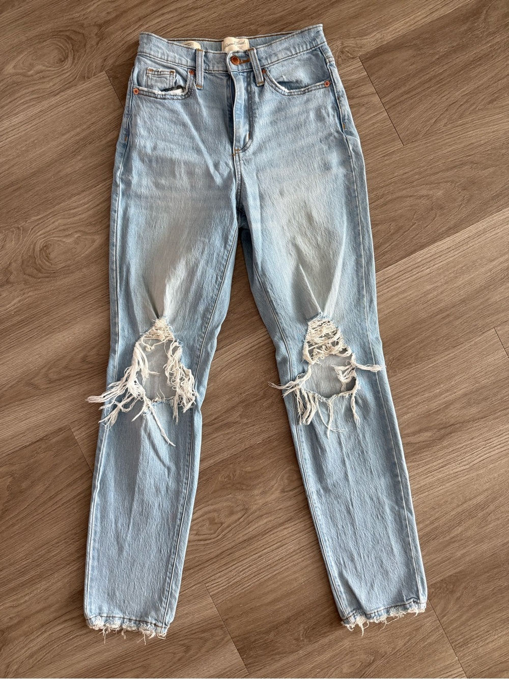 Universal Thread Light Blue High-Rise Distressed Jeans